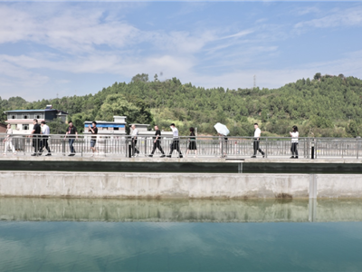 見證“奔跑”速度 感受國企擔(dān)當(dāng)‖遂寧發(fā)展集團開展“喜迎二十大·打卡遂發(fā)展”調(diào)研采風(fēng)活動