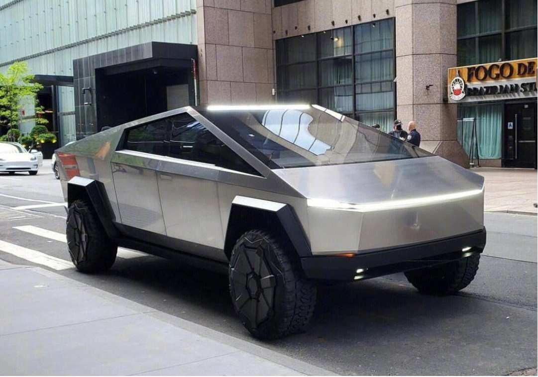 特斯拉電動(dòng)皮卡Cybertruck量產(chǎn)在即